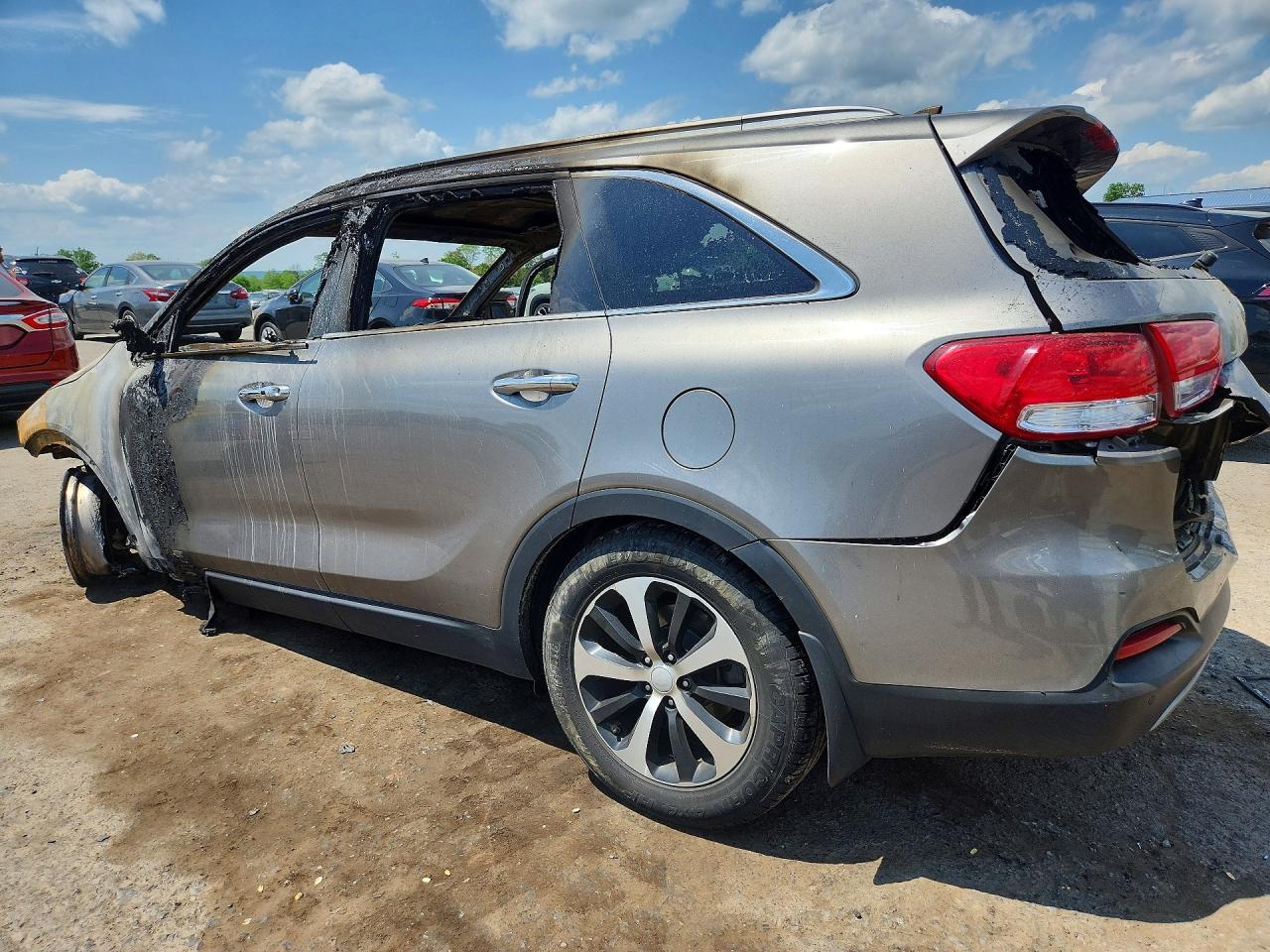 5XYPHDA58HG307480 · 2017 KIA SORENTO · 2/12