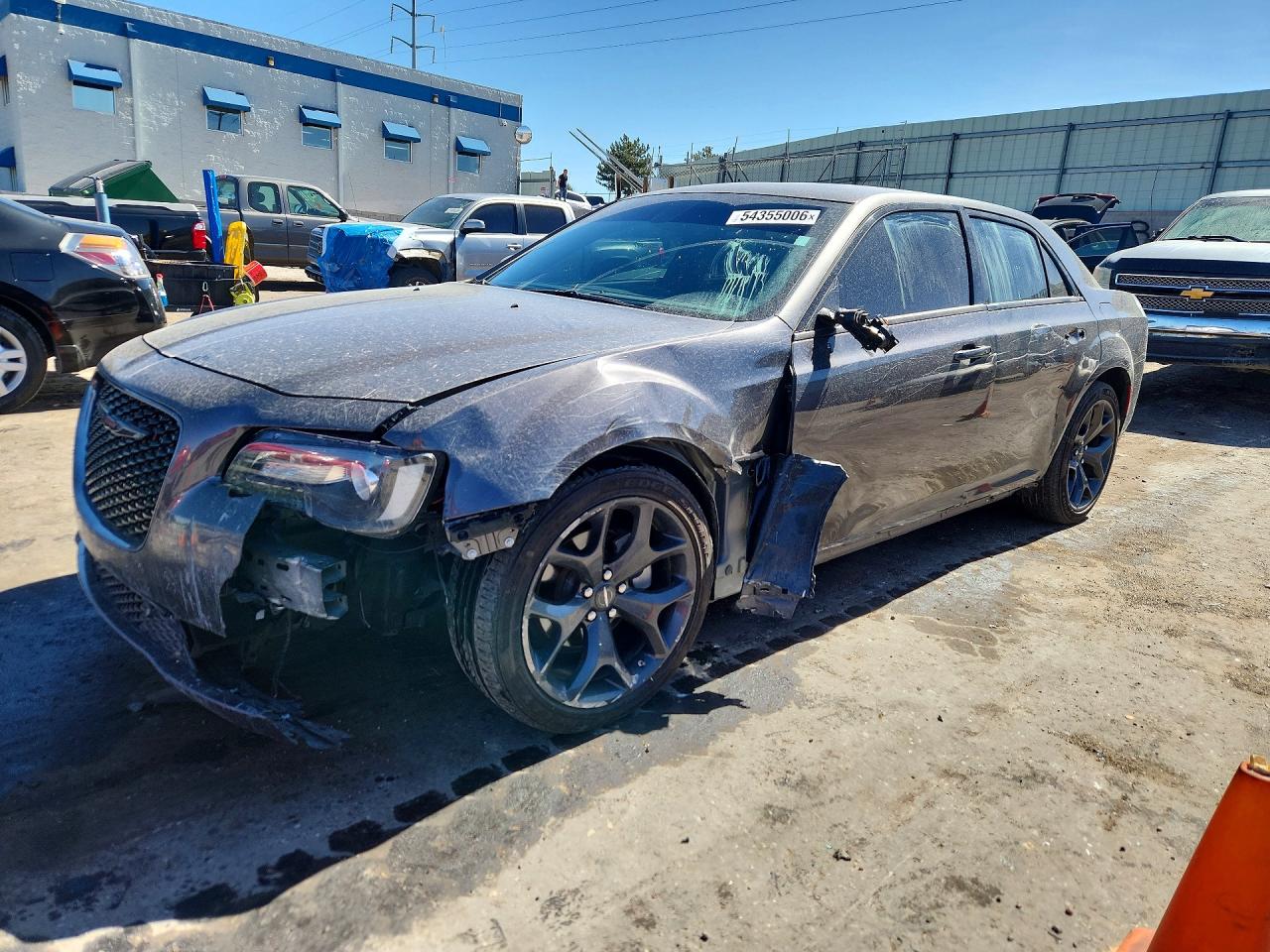 2C3CCABG0PH637047 · 2023 CHRYSLER 300