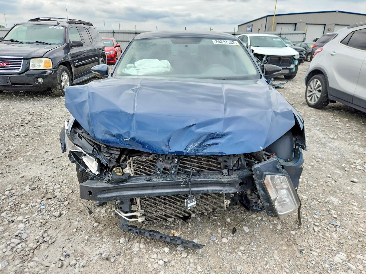 1VWAA7A34JC015567 · 2018 VOLKSWAGEN PASSAT · 5/12