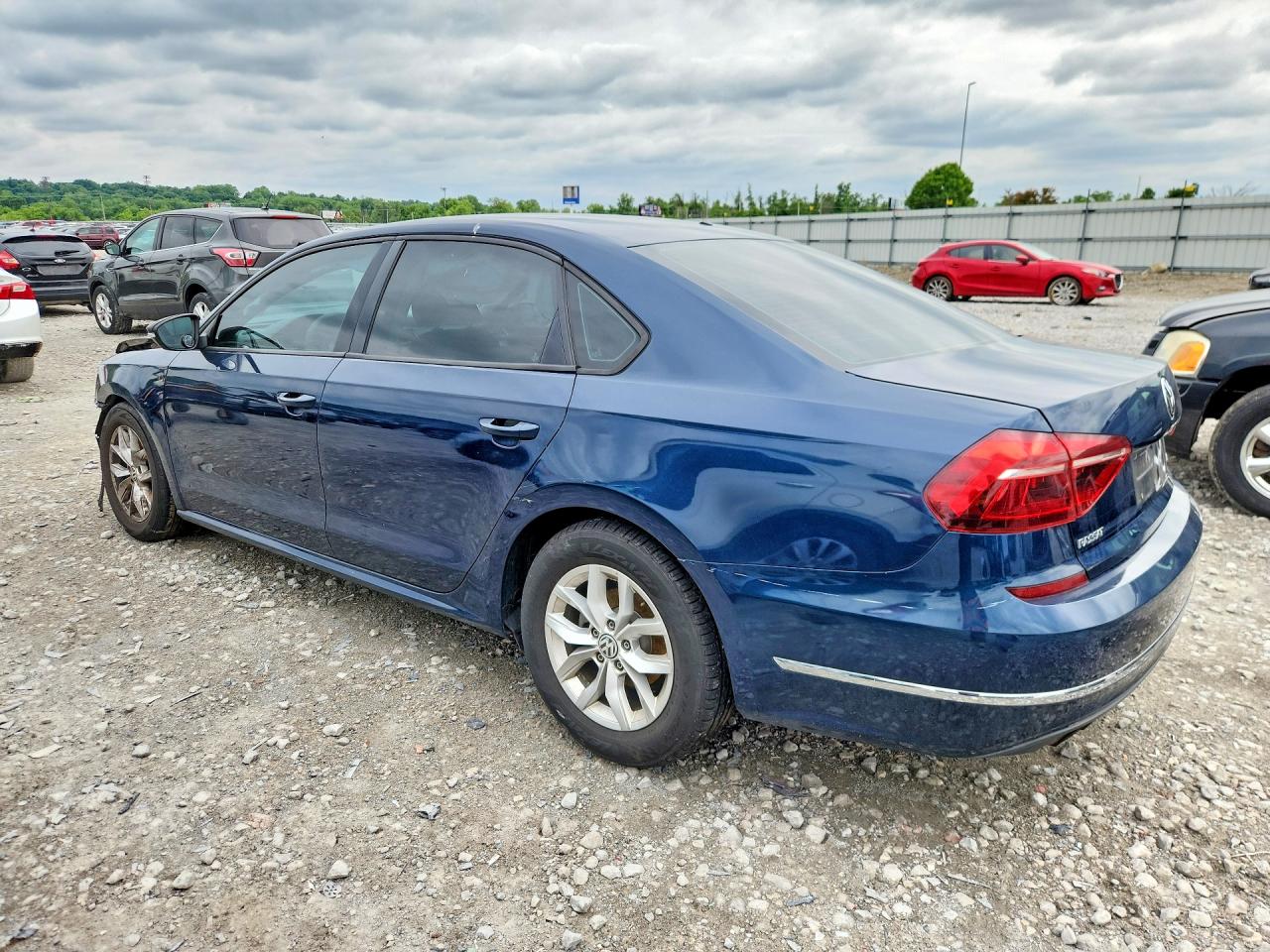 1VWAA7A34JC015567 · 2018 VOLKSWAGEN PASSAT · 2/12