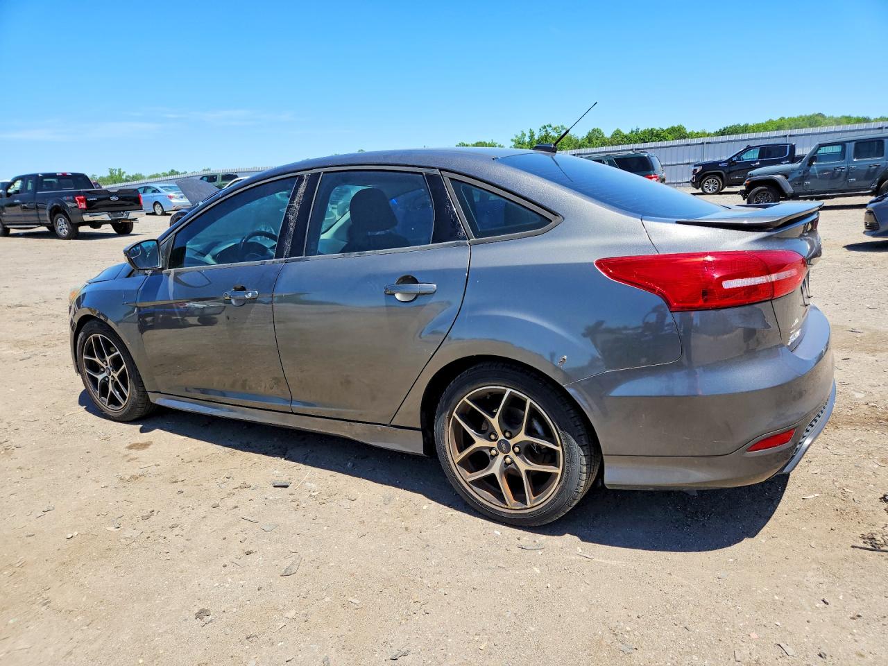 1FADP3F2XFL253072 · 2015 FORD FOCUS · 2/12
