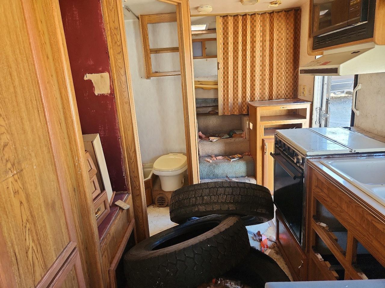 1UJCJ02J5N1LC0332 · 1992 JAYCO EAGLE · 5/10