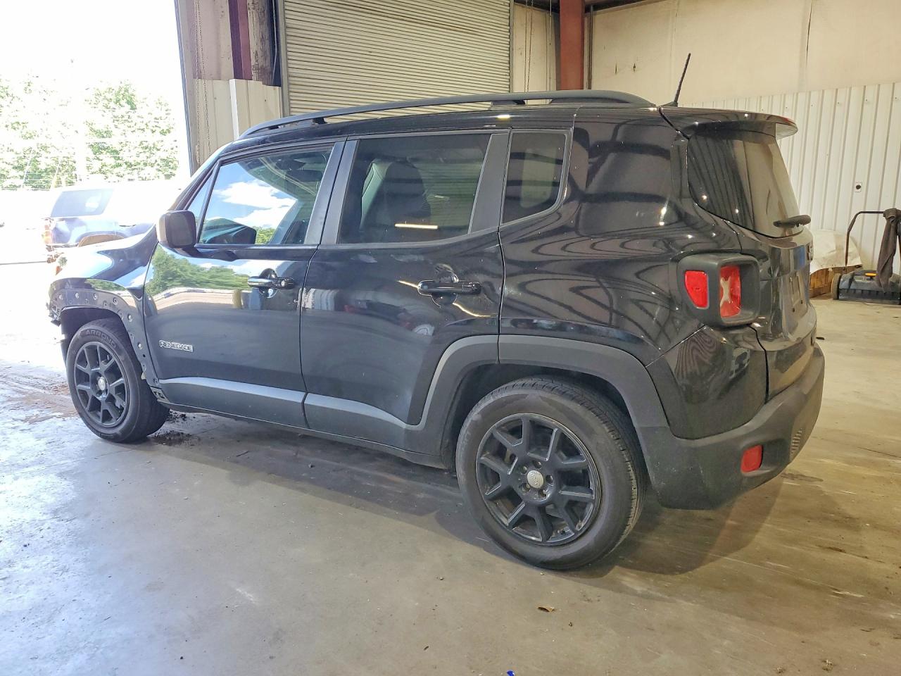ZACNJAAB5LPL46999 · 2020 JEEP RENEGADE · 2/13