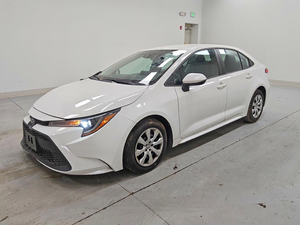 5YFEPMAE8NP340559 · 2022 TOYOTA COROLLA