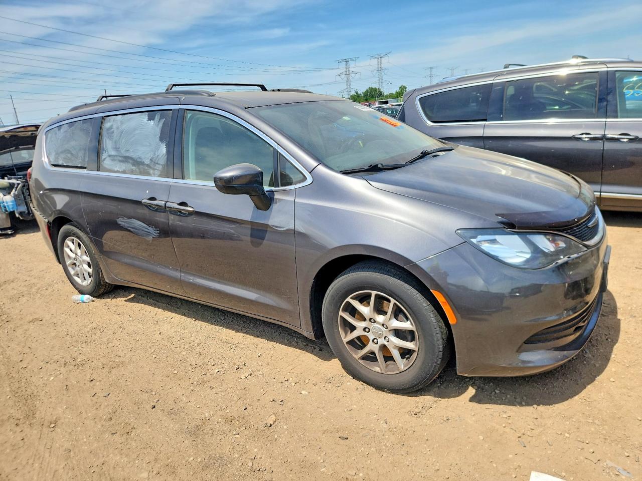 2C4RC1DG4HR656425 · 2017 CHRYSLER PACIFICA · 4/13