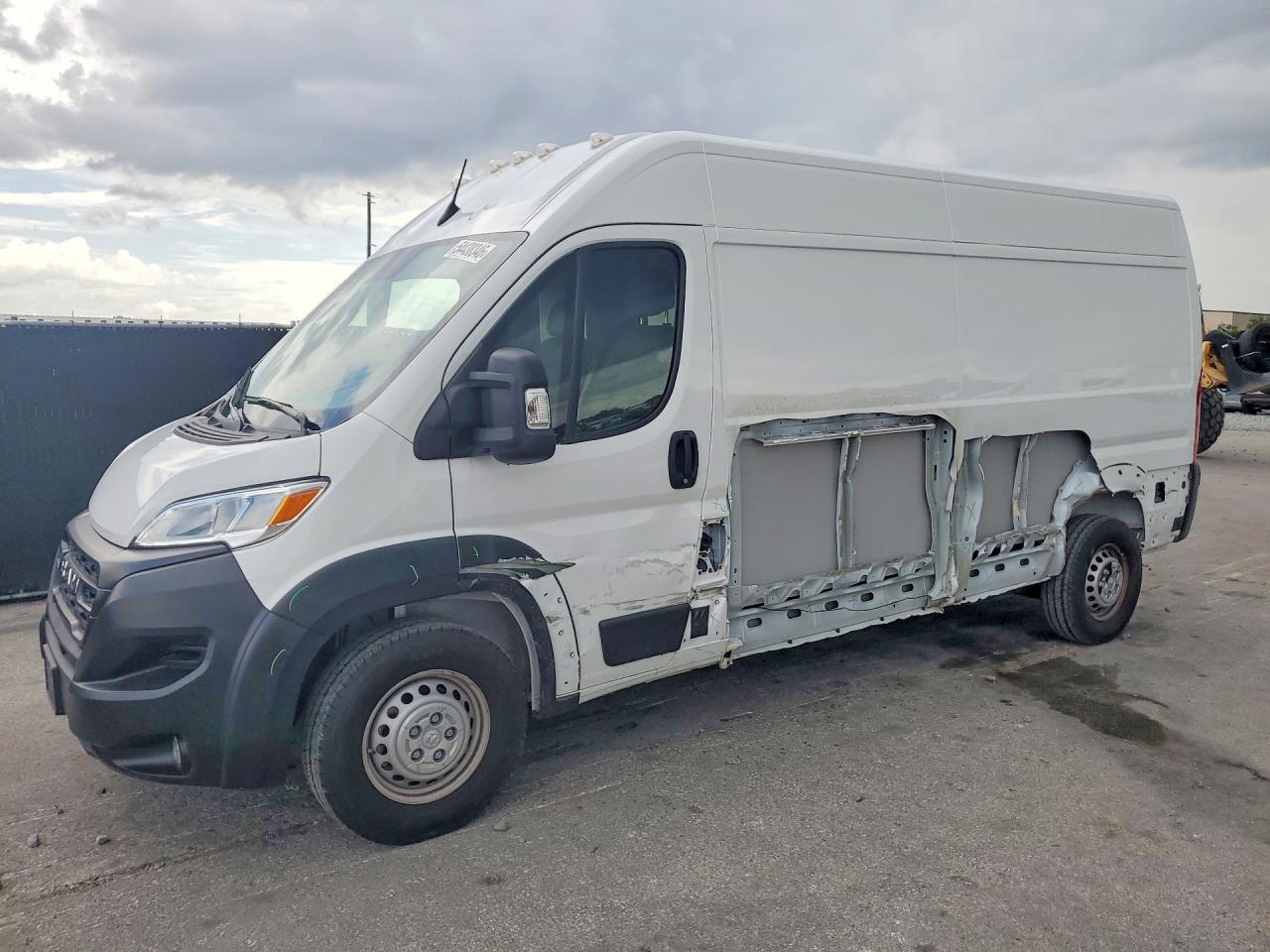 3C6LRVDG5SE535902 · 2025 RAM PROMASTER 2500