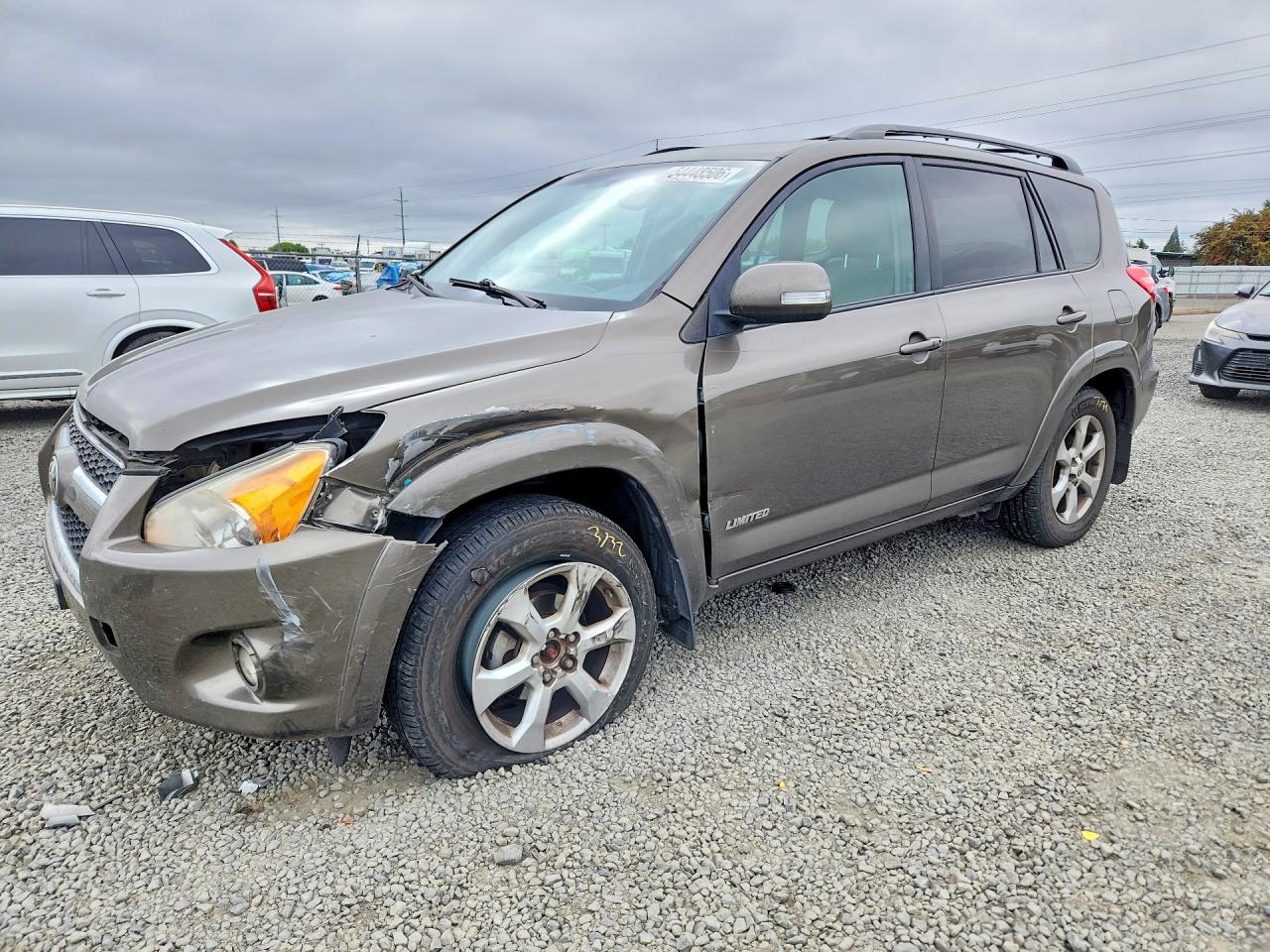 2T3DF4DV5BW097062 · 2011 TOYOTA RAV4