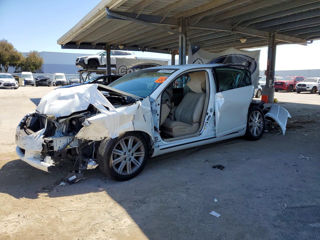 4T1BK36B38U312858 · 2008 TOYOTA AVALON