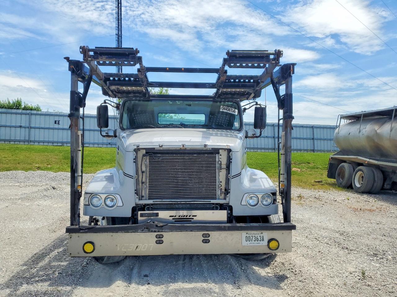 4V5RC9DG5EN164462 · 2014 VOLVO VAH · 2/10