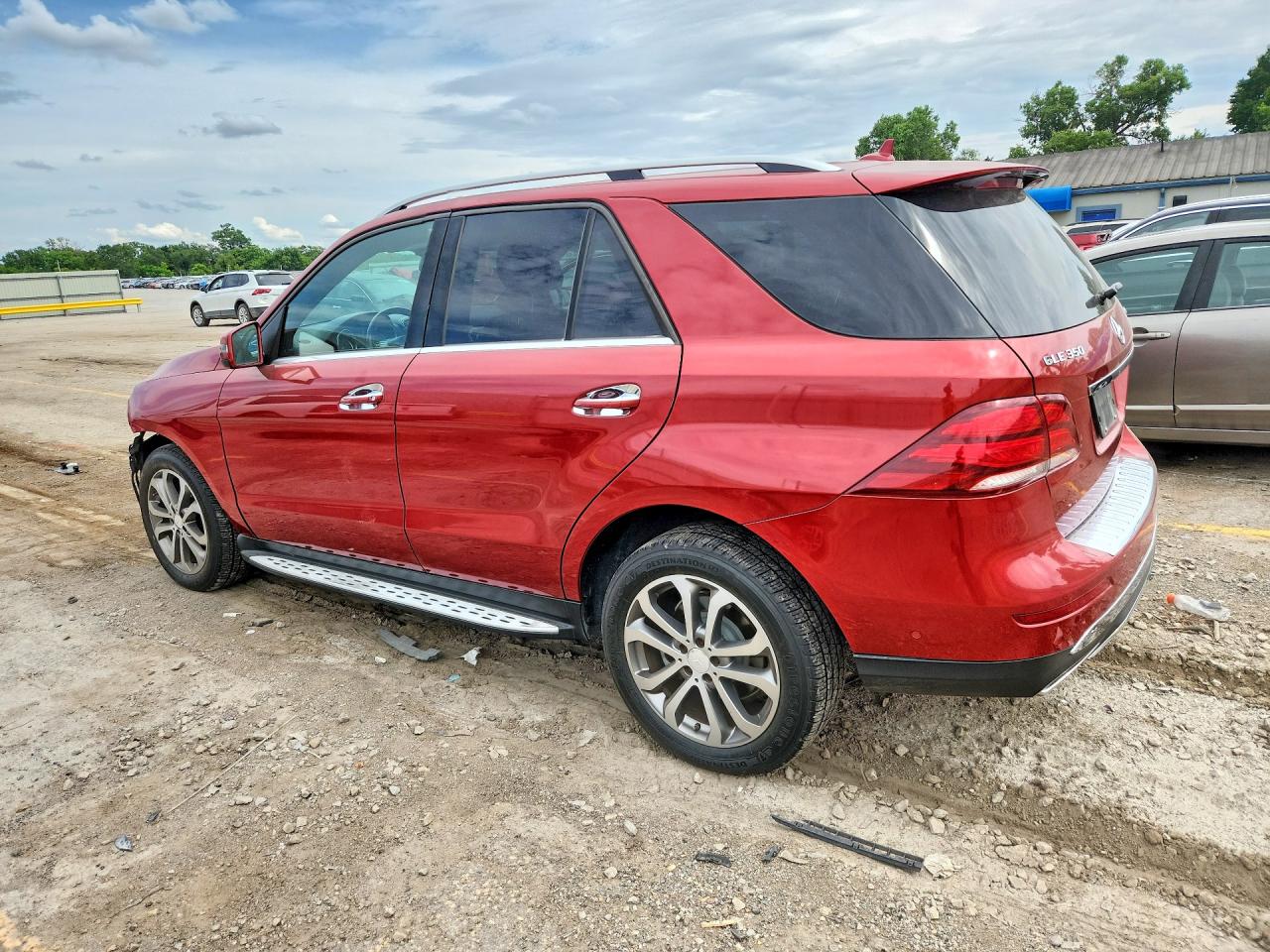 4JGDA5HB0HA894634 · 2017 MERCEDES-BENZ GLE · 2/12