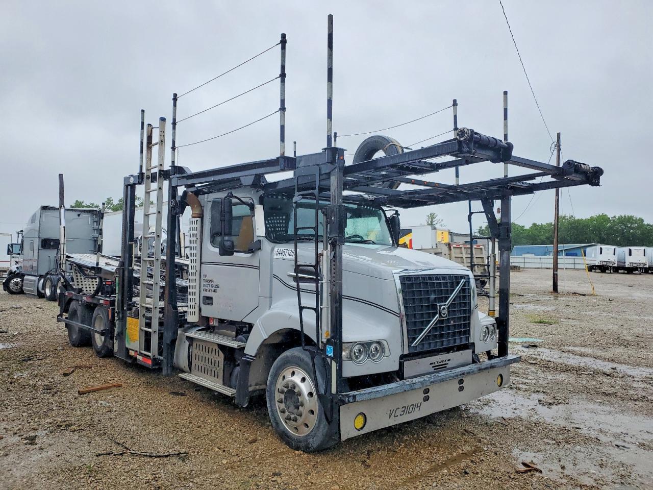 4V5RC9DG8EN164469 · 2014 VOLVO VAH