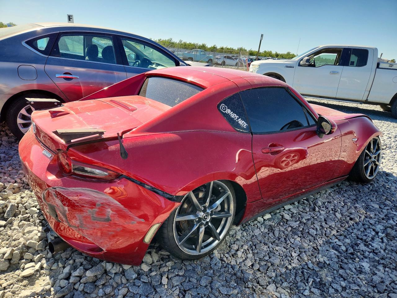 JM1NDAM75H0105118 · 2017 MAZDA MX-5 MIATA · 3/13