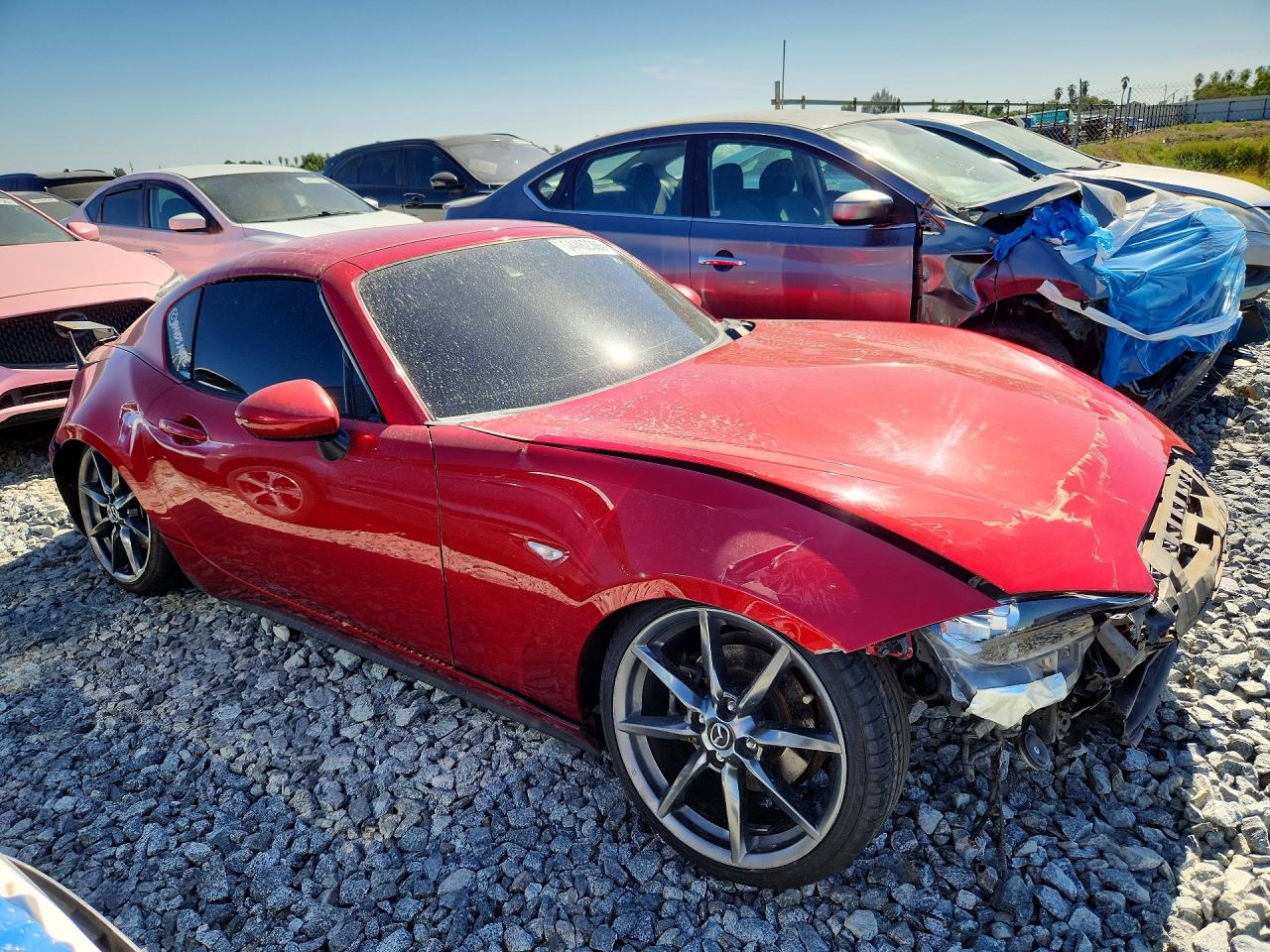 JM1NDAM75H0105118 · 2017 MAZDA MX-5 MIATA · 4/13