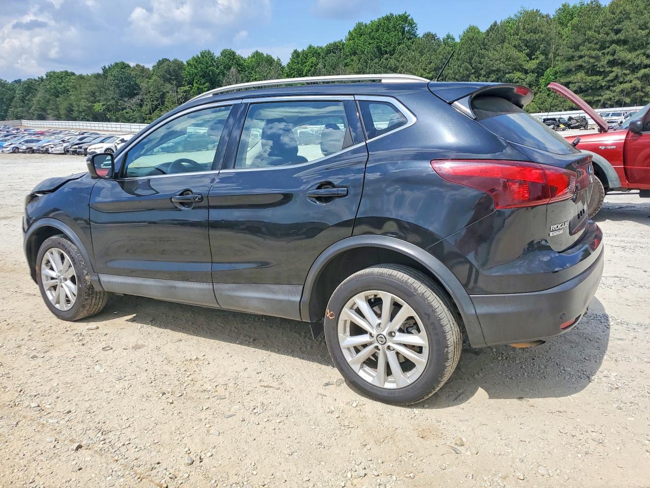 JN1BJ1CP7KW524415 · 2019 NISSAN ROGUE SPORT · 2/13