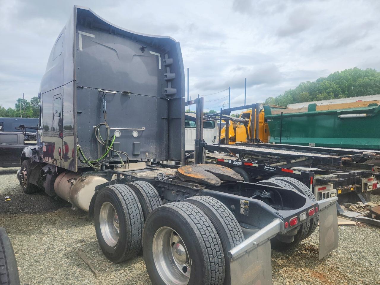 1XPBD49X8PD870908 · 2023 PETERBILT 579 · 3/10