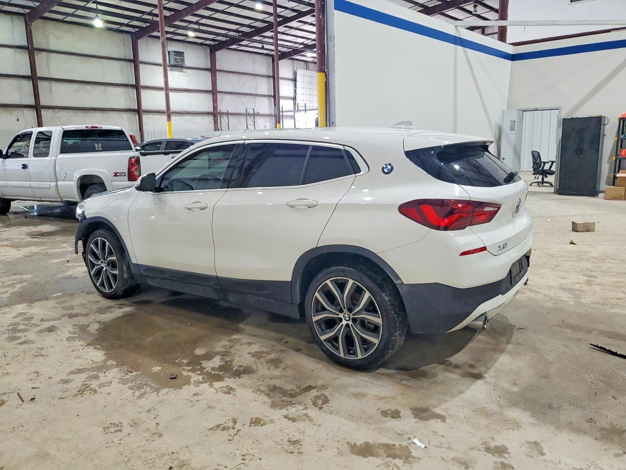 WBXYH9C03M5S73408 · 2021 BMW X2 · 2/14