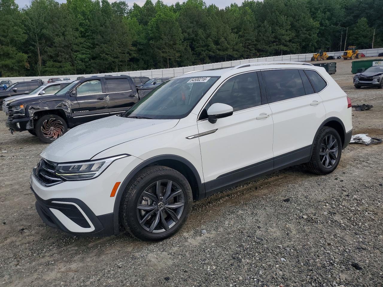 3VV3B7AX7NM089812 · 2022 VOLKSWAGEN TIGUAN