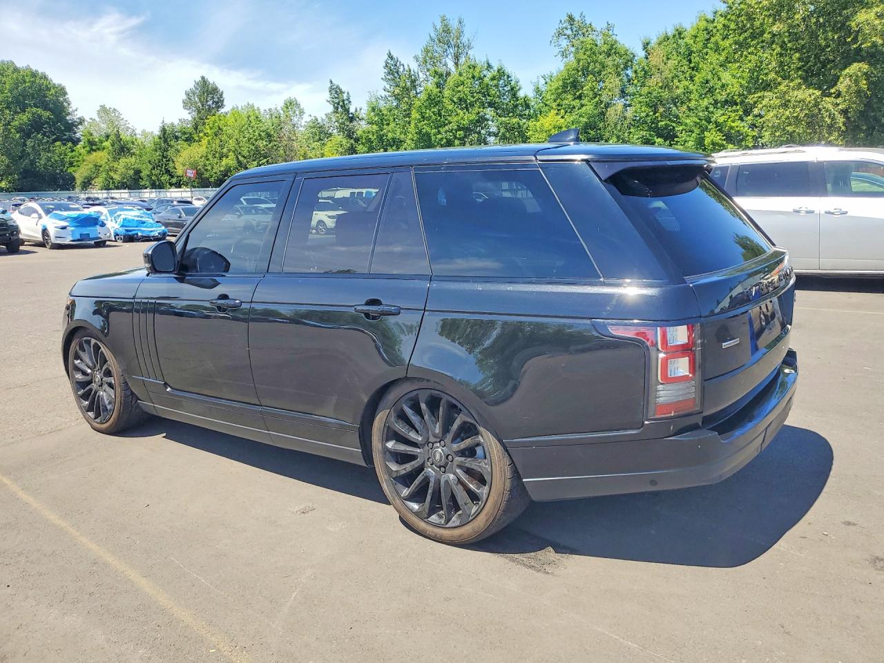 SALGS2FE9HA330077 · 2017 LAND ROVER RANGE ROVER · 2/12