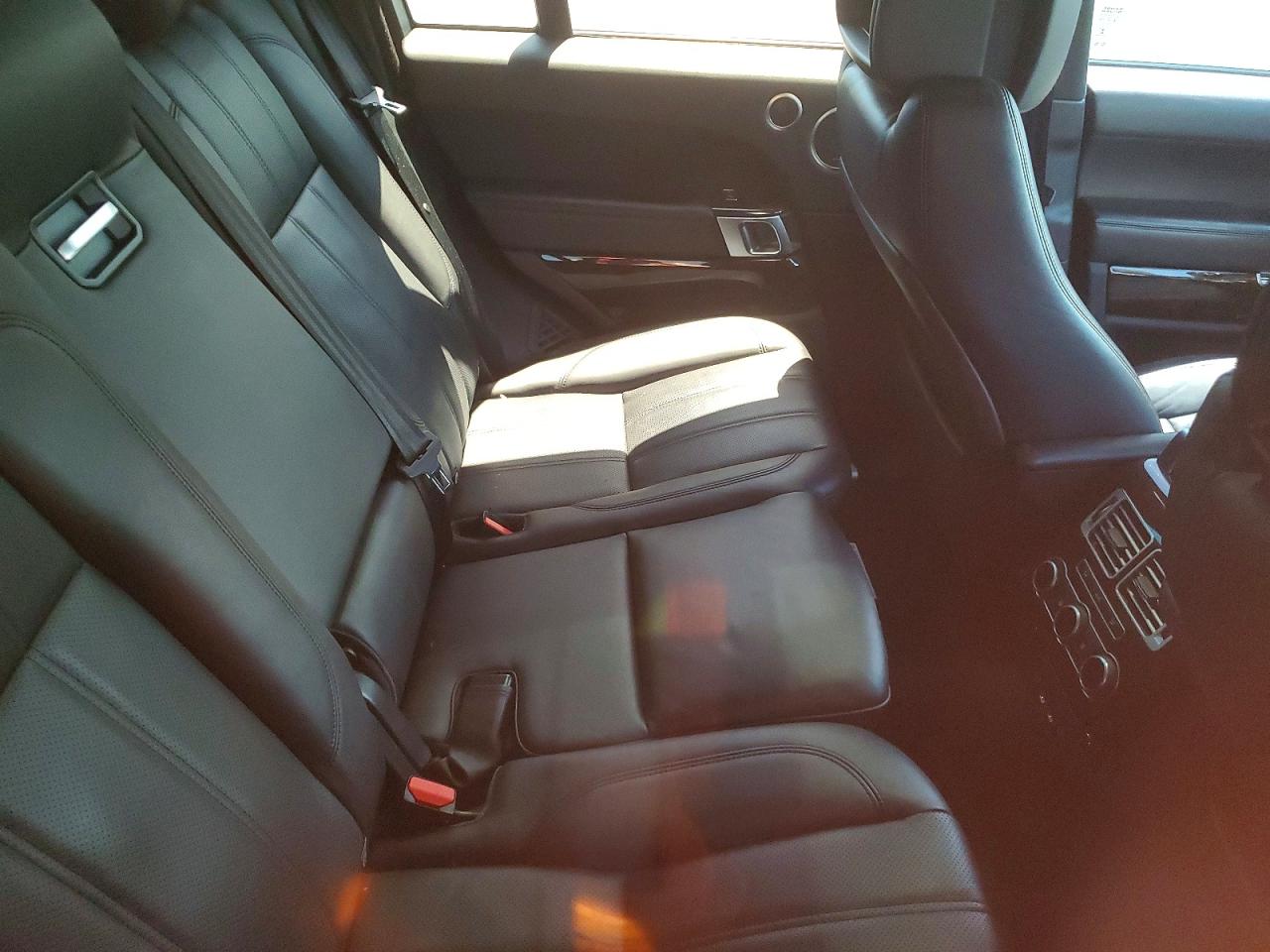 SALGS2FE9HA330077 · 2017 LAND ROVER RANGE ROVER · 10/12