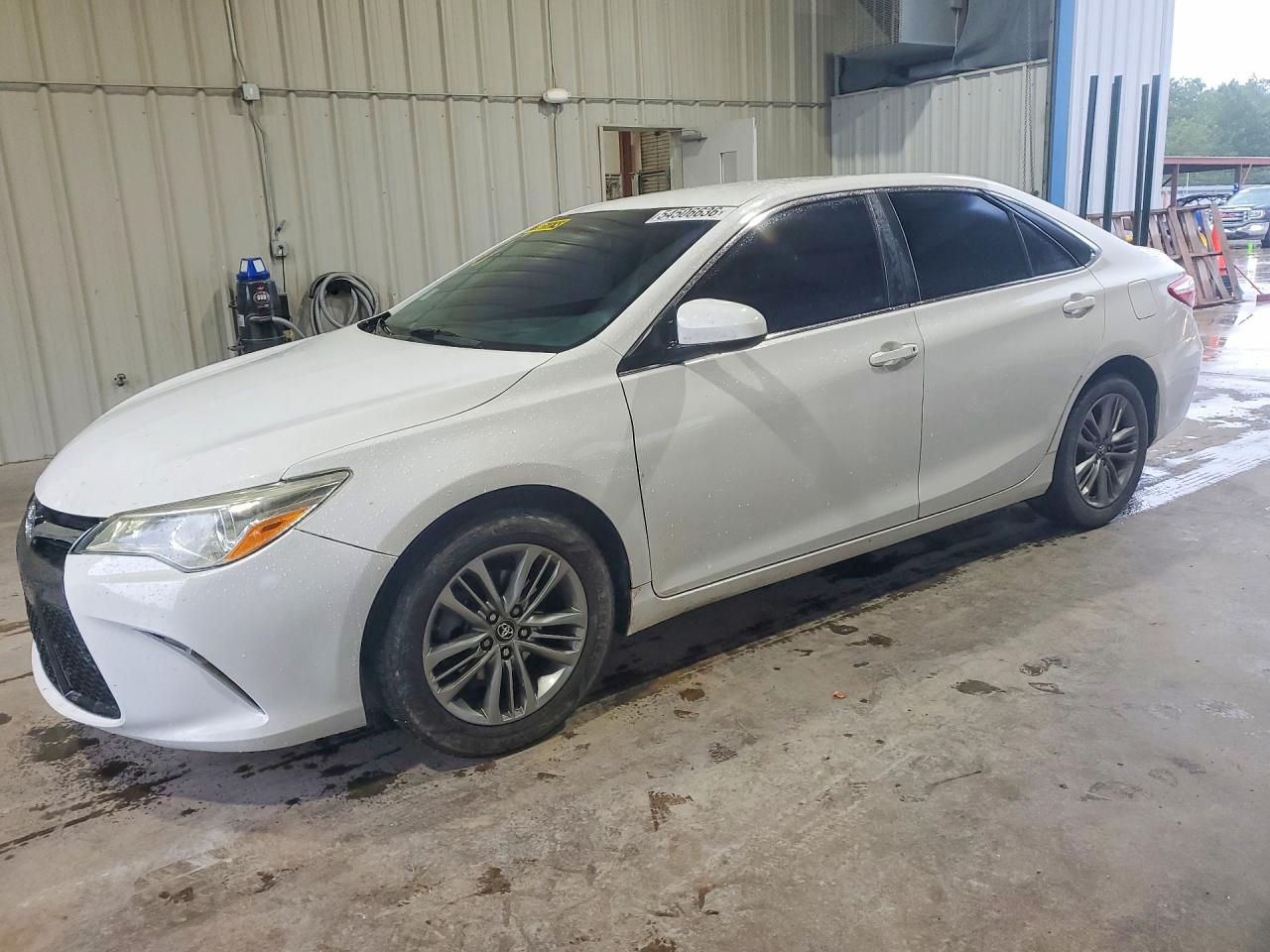 4T1BF1FK5GU582343 · 2016 TOYOTA CAMRY