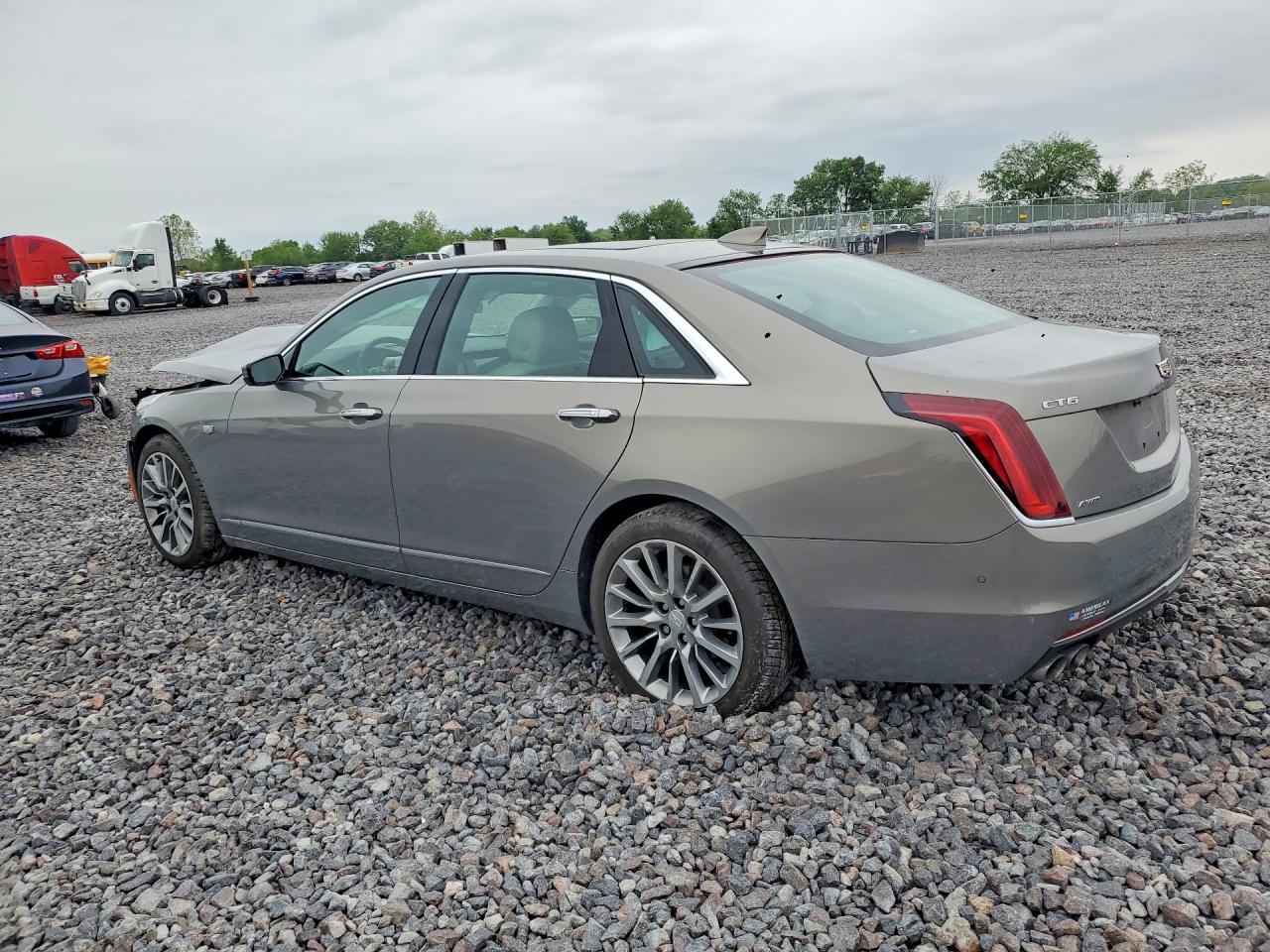 1G6KF5RS1JU102140 · 2018 CADILLAC CT6 · 2/12