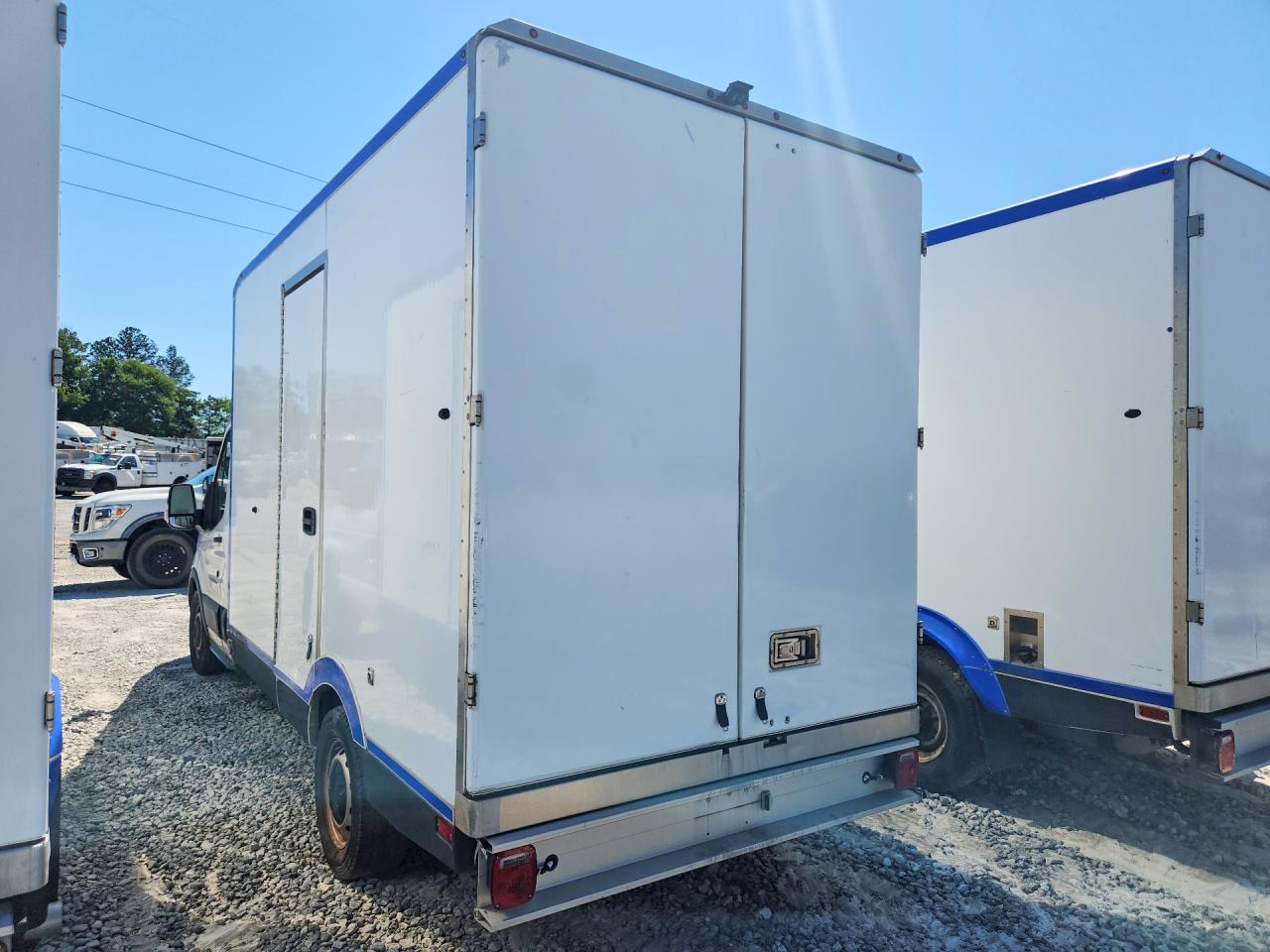 1FDBW5Z84NKA01530 · 2022 FORD TRANSIT · 2/13