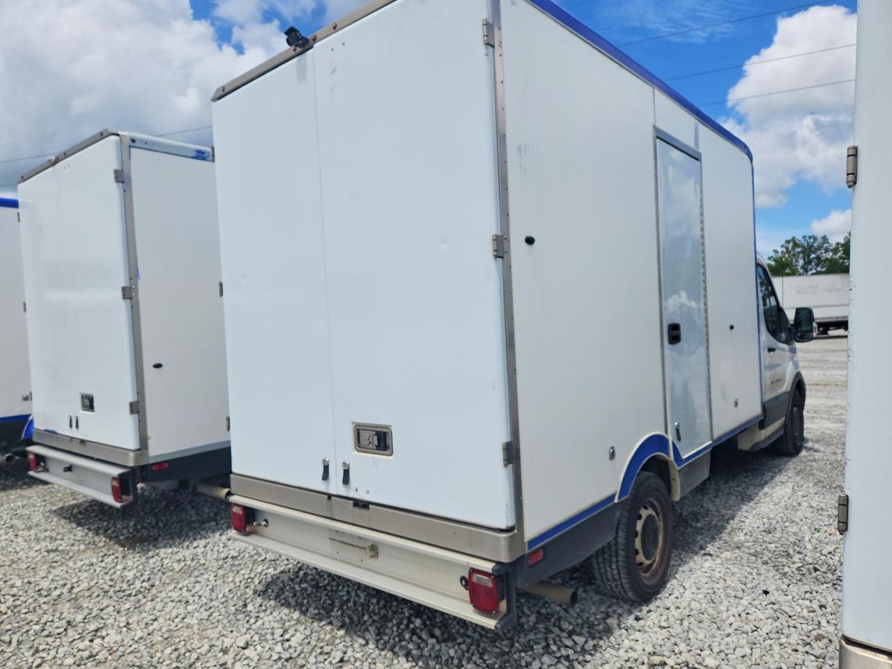 1FDBW5Z81NKA20200 · 2022 FORD TRANSIT · 3/13
