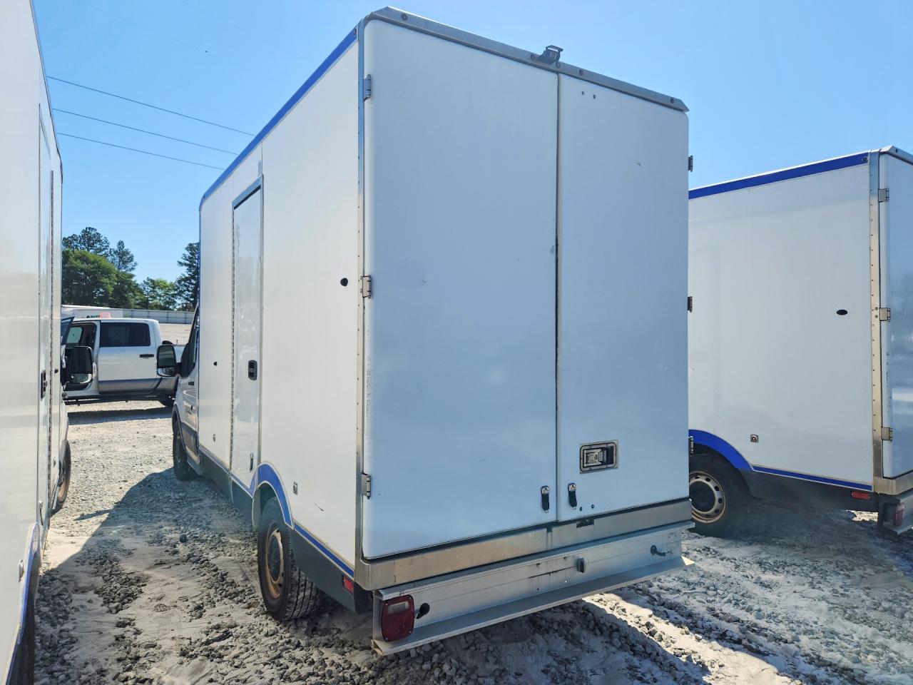 1FDBW5Z86NKA20192 · 2022 FORD TRANSIT · 2/13