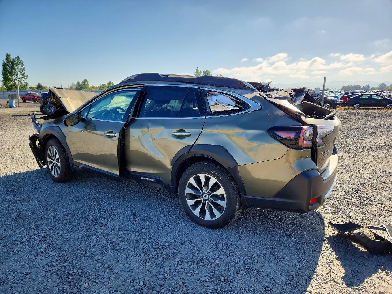 4S4BTGPD7R3184913 · 2024 SUBARU OUTBACK · 2/13