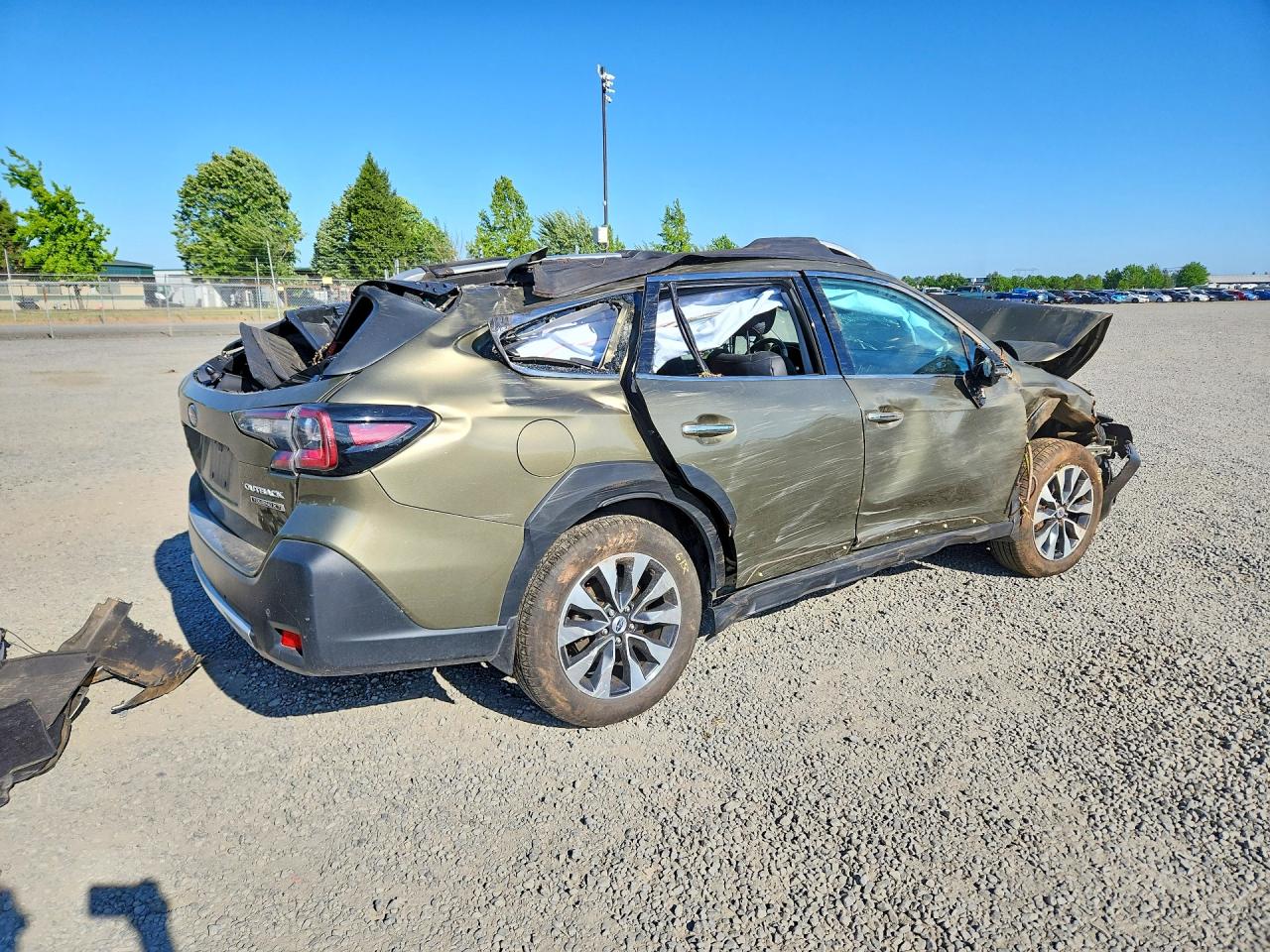 4S4BTGPD7R3184913 · 2024 SUBARU OUTBACK · 3/13