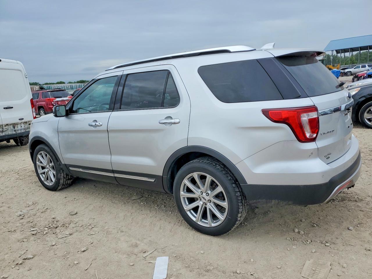 1FM5K8F84GGC22078 · 2016 FORD EXPLORER · 2/13