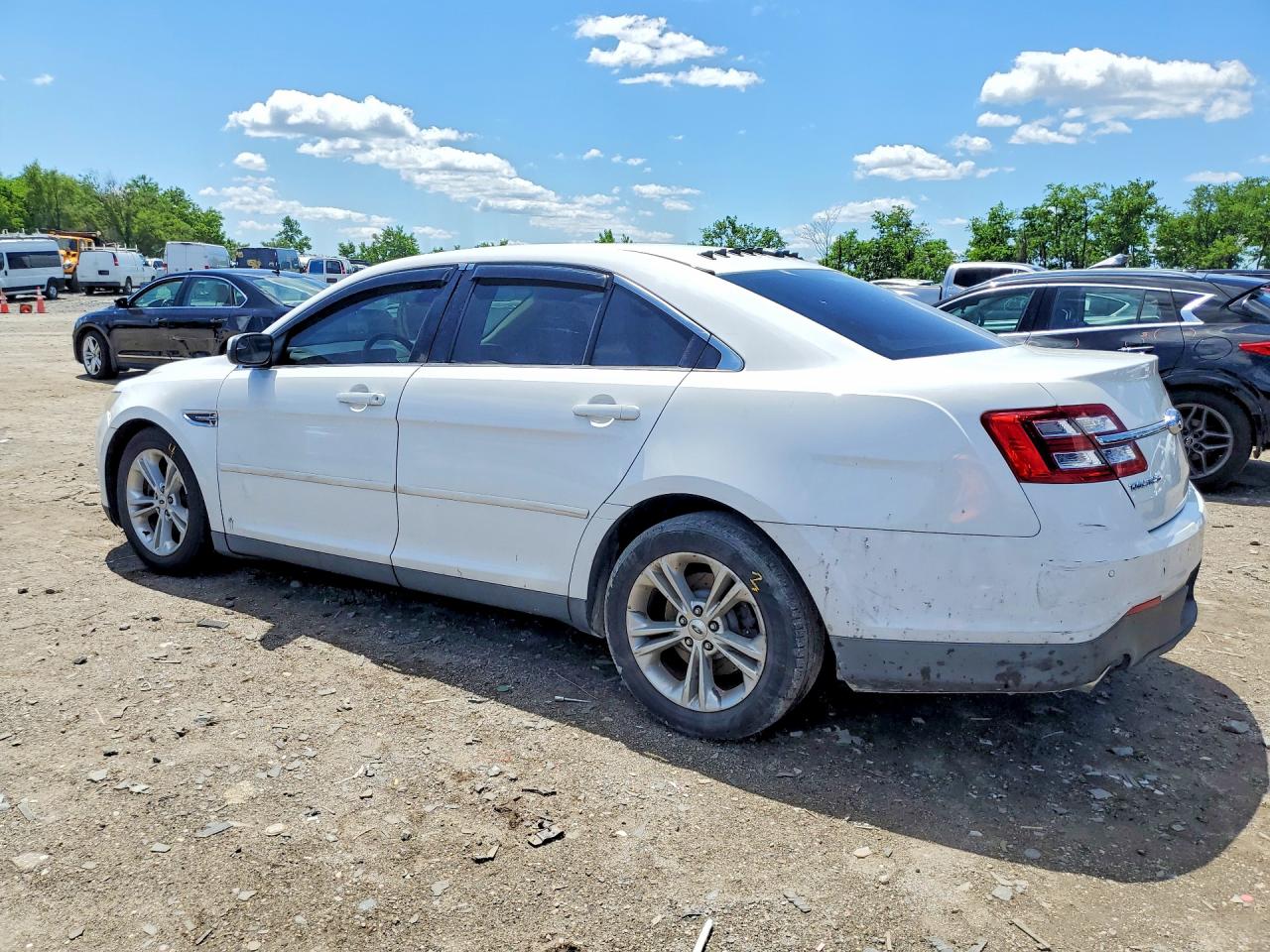 1FAHP2E87FG113653 · 2015 FORD TAURUS · 2/12