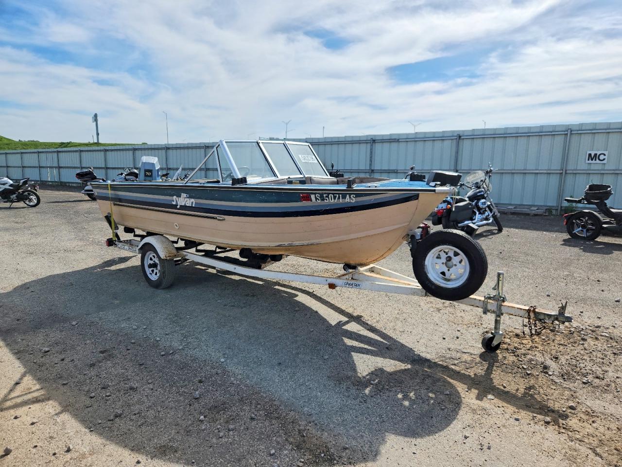 SYL06175M84J · 1984 SYLVAN BOAT