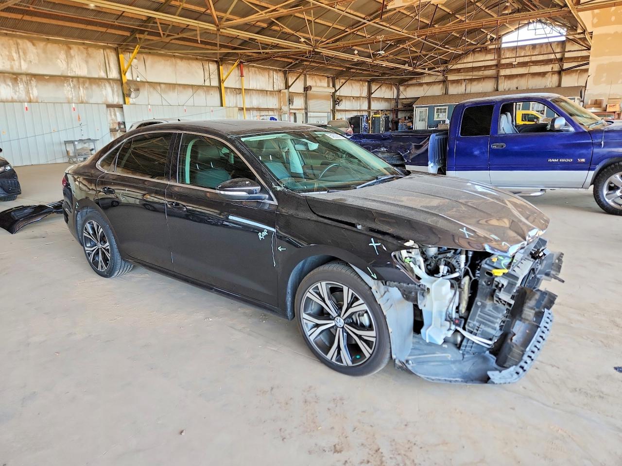 1VWSA7A39NC009113 · 2022 VOLKSWAGEN PASSAT · 4/13