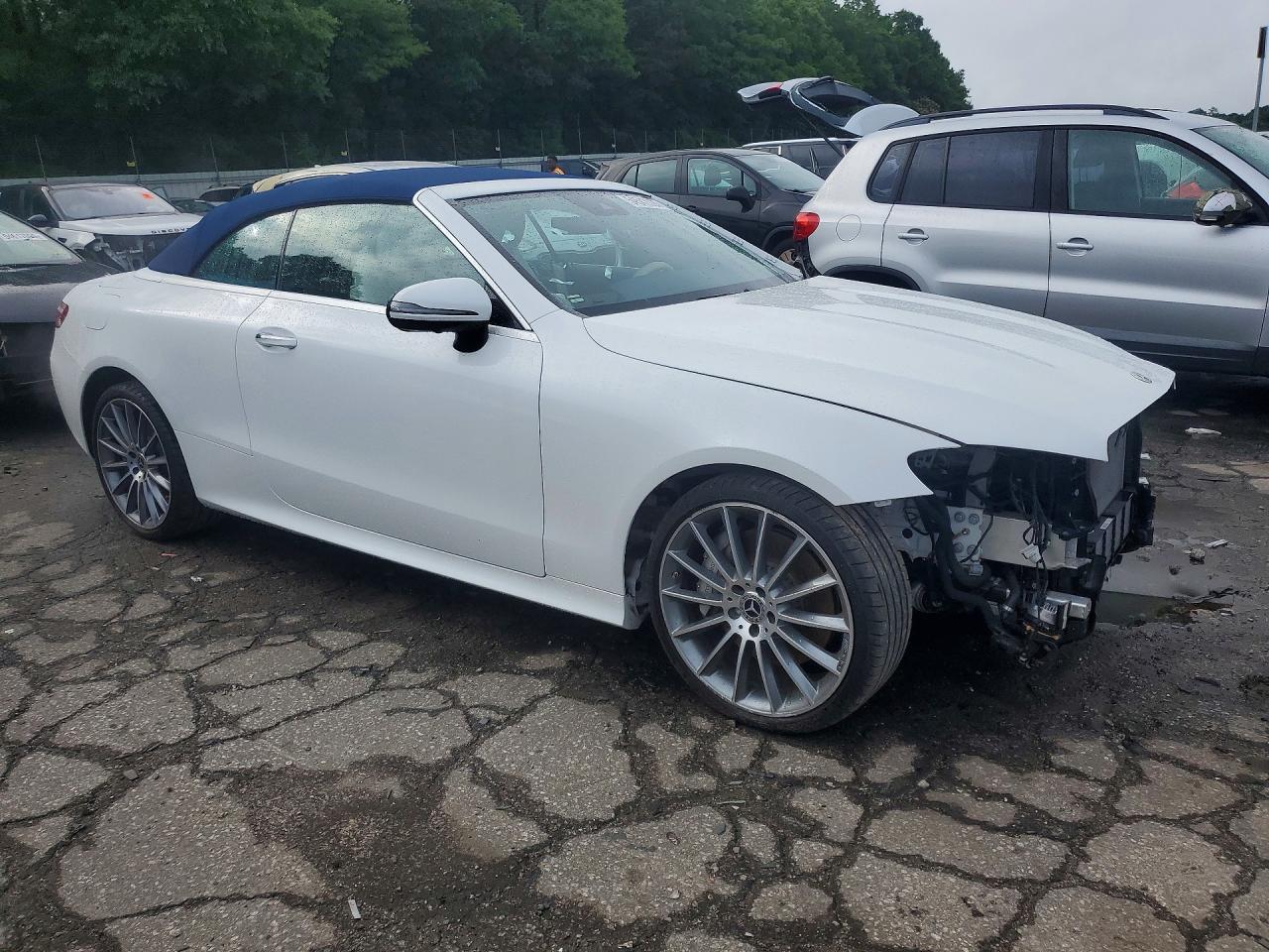 W1K1K5JB8NF186408 · 2022 MERCEDES-BENZ E · 4/12