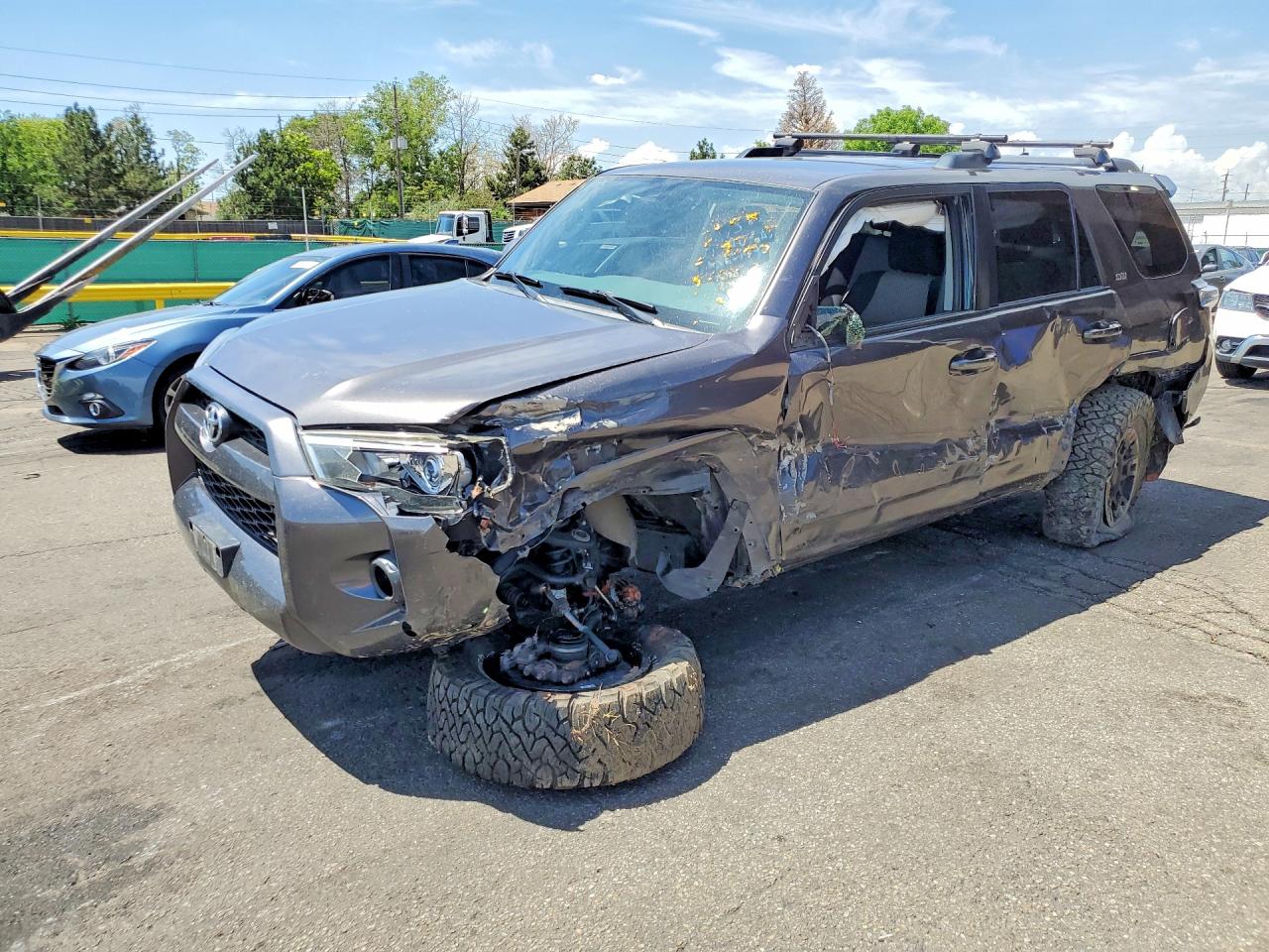 JTEBU5JR2K5621216 · 2019 TOYOTA 4RUNNER
