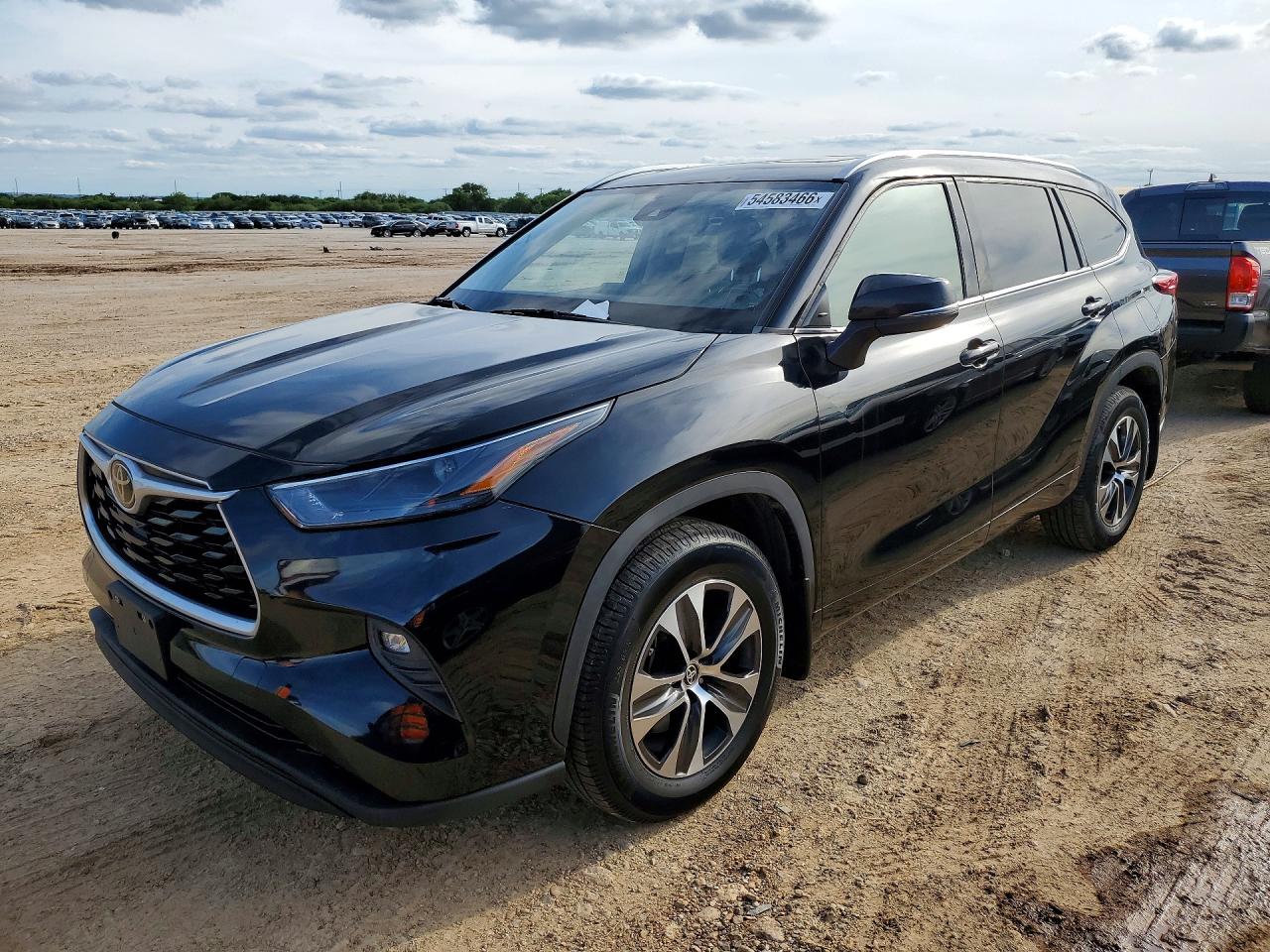 5TDGZRAH2NS539057 · 2022 TOYOTA HIGHLANDER