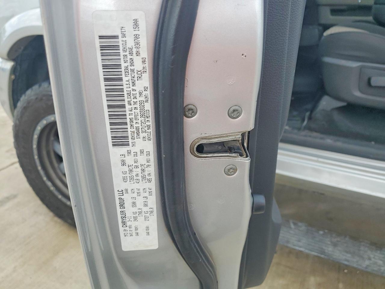 3D7UT2CL2BG593293 · 2011 DODGE RAM 2500 · 12/12
