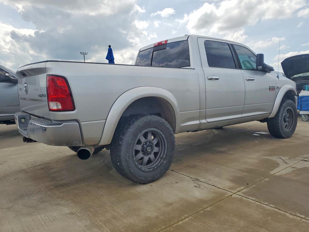 3D7UT2CL2BG593293 · 2011 DODGE RAM 2500 · 3/12