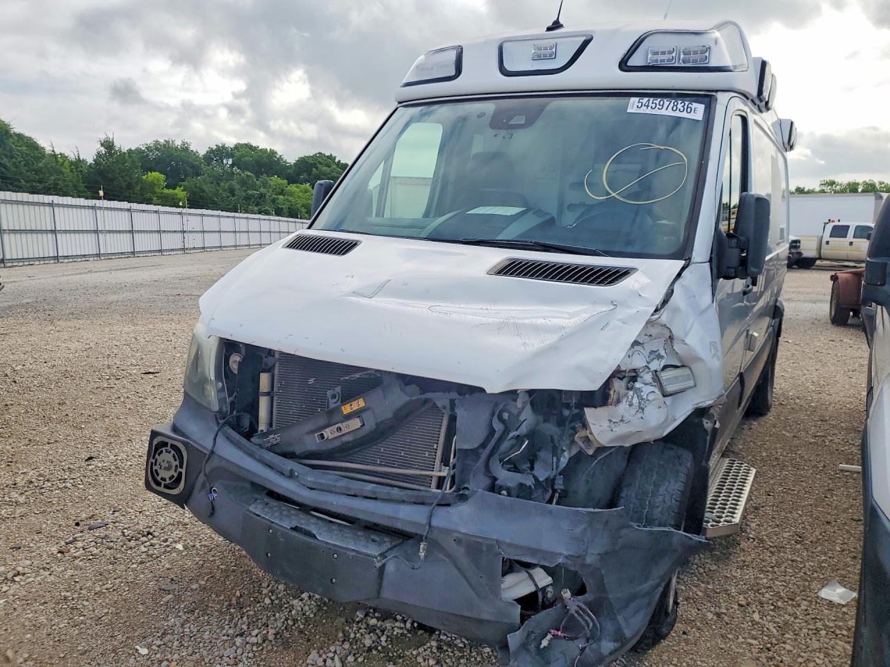 WDAPE7CD8JP597563 · 2018 MERCEDES-BENZ SPRINTER