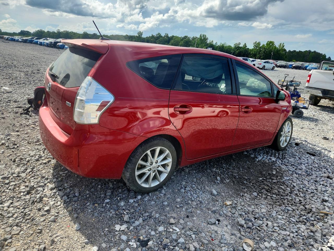 JTDZN3EUXC3025013 · 2012 TOYOTA PRIUS V · 3/12