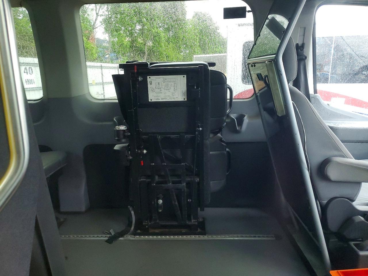 1FDVU4XVXKKA80056 · 2019 FORD TRANSIT · 6/10