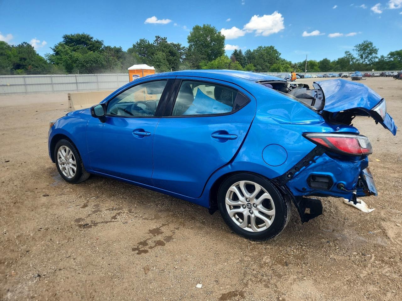 3MYDLBYV7HY148962 · 2017 TOYOTA YARIS IA · 2/13