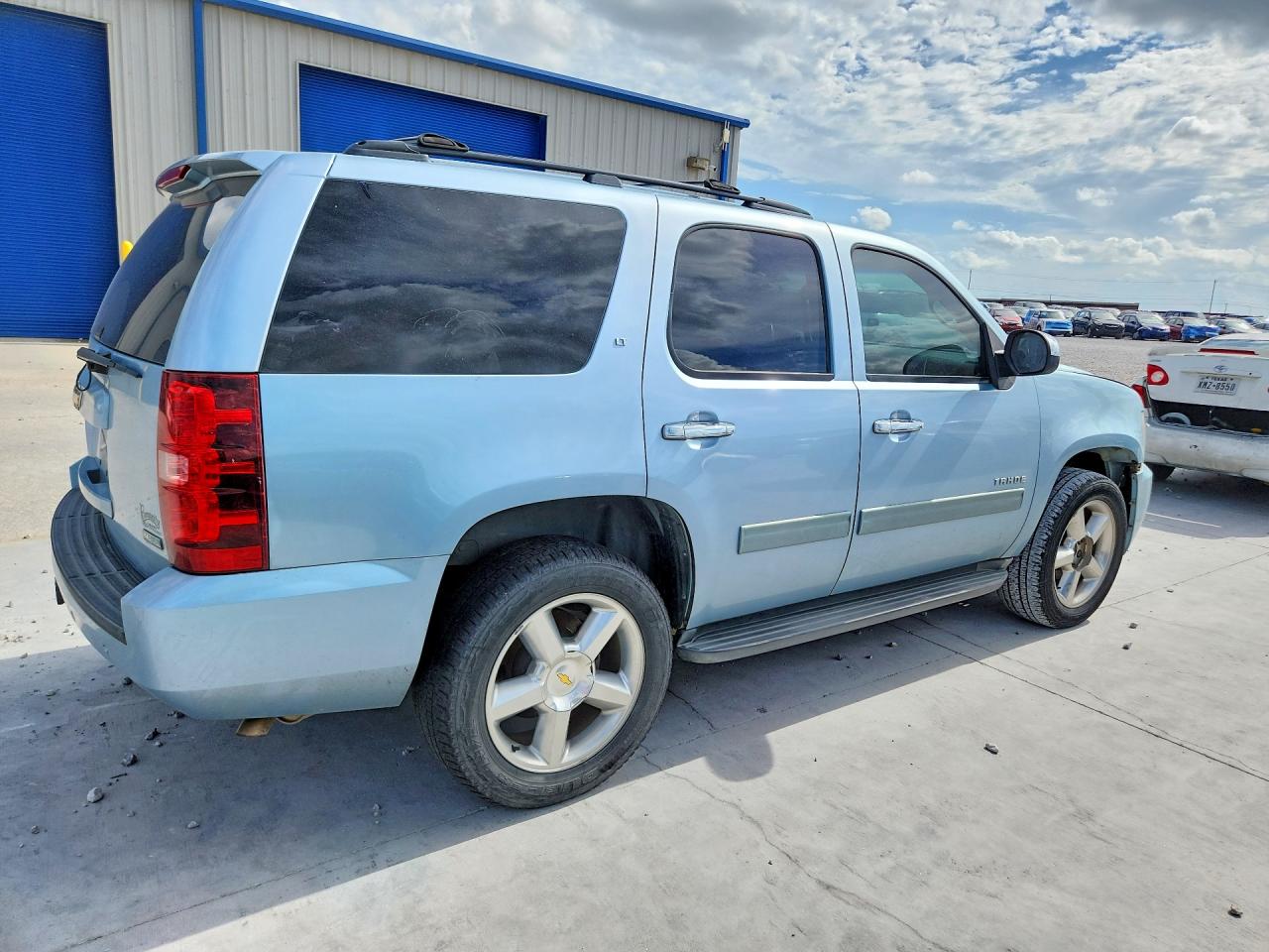 1GNSCBE08BR255716 · 2011 CHEVROLET TAHOE · 3/13