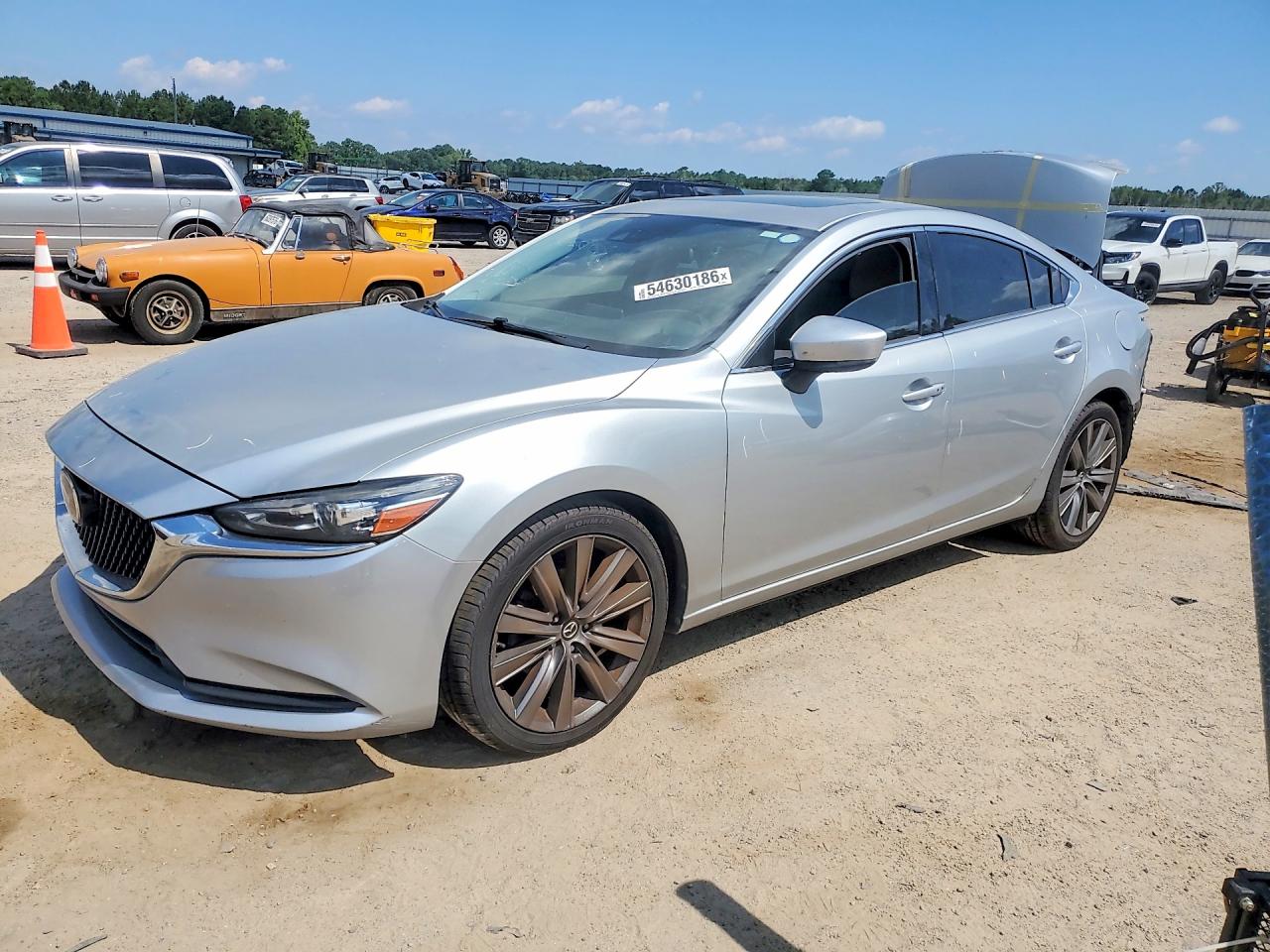 JM1GL1VM6J1308745 · 2018 MAZDA 6