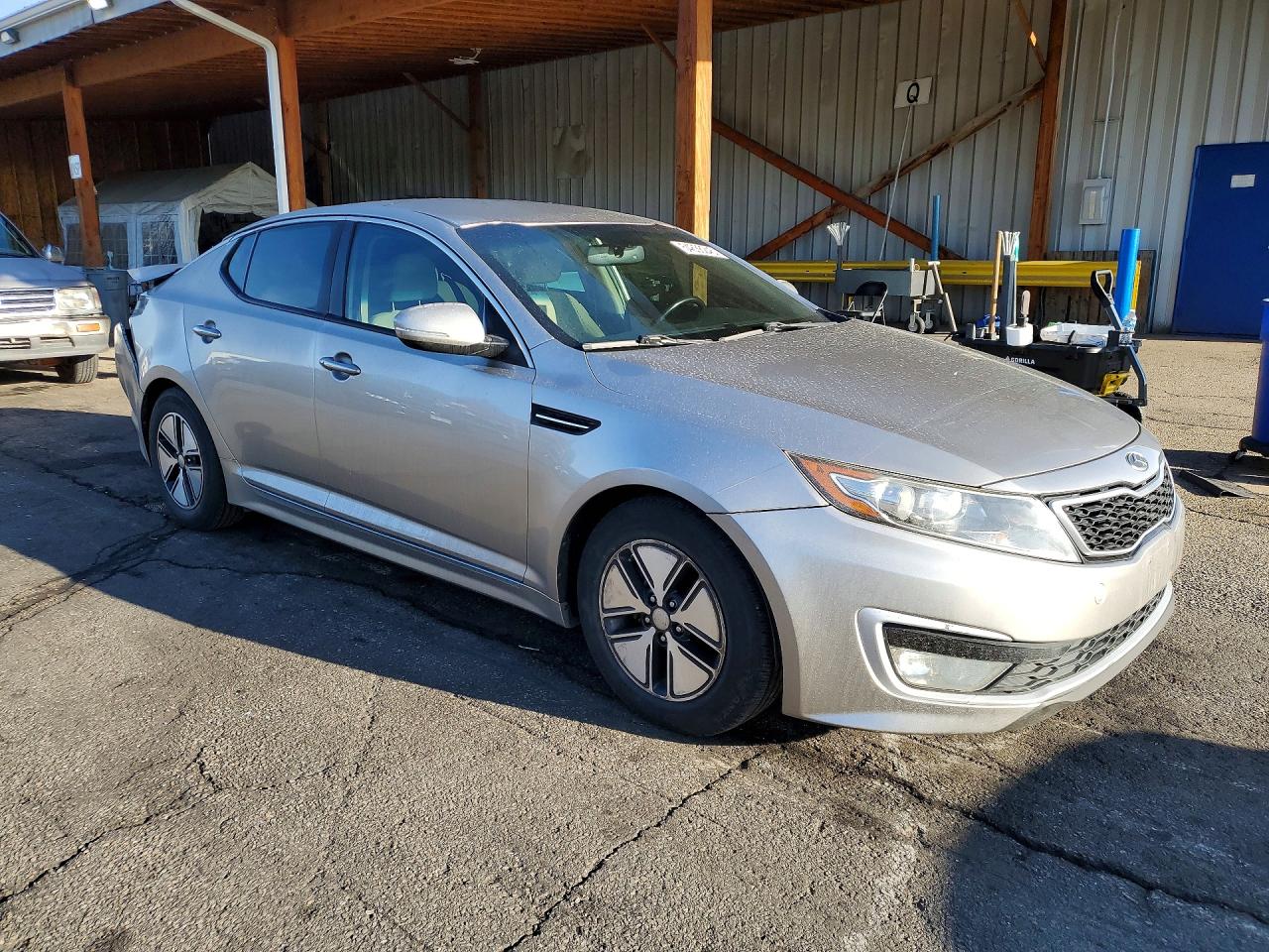 KNAGM4AD8B5005963 · 2011 KIA OPTIMA · 4/12