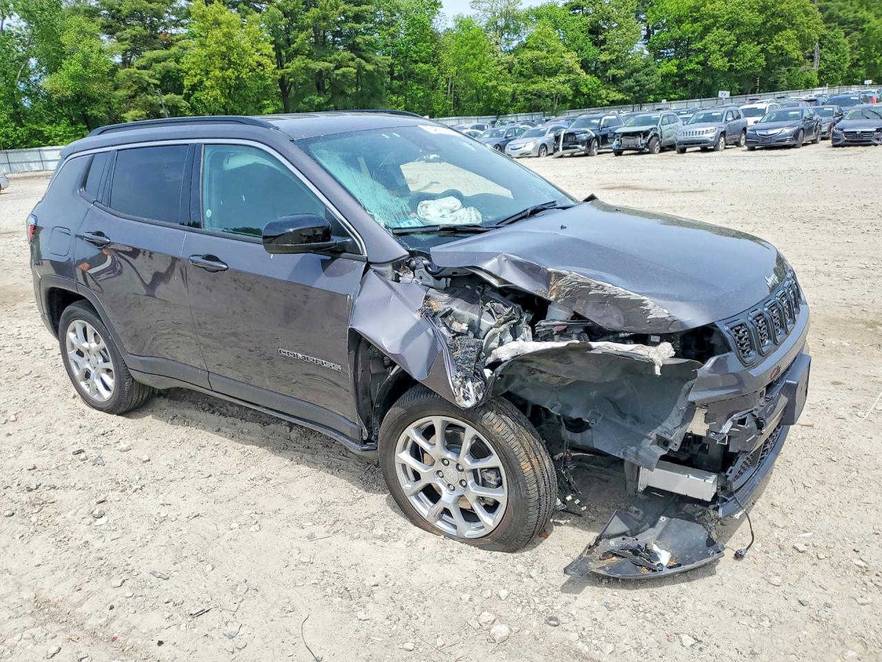 3C4NJDFN6RT123976 · 2024 JEEP COMPASS · 4/13