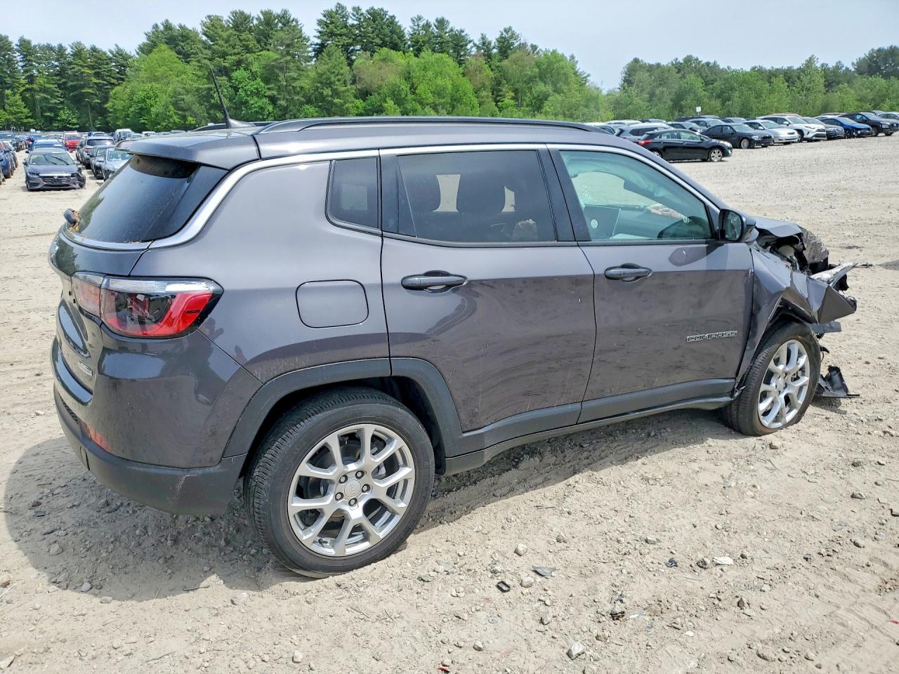 3C4NJDFN6RT123976 · 2024 JEEP COMPASS · 3/13