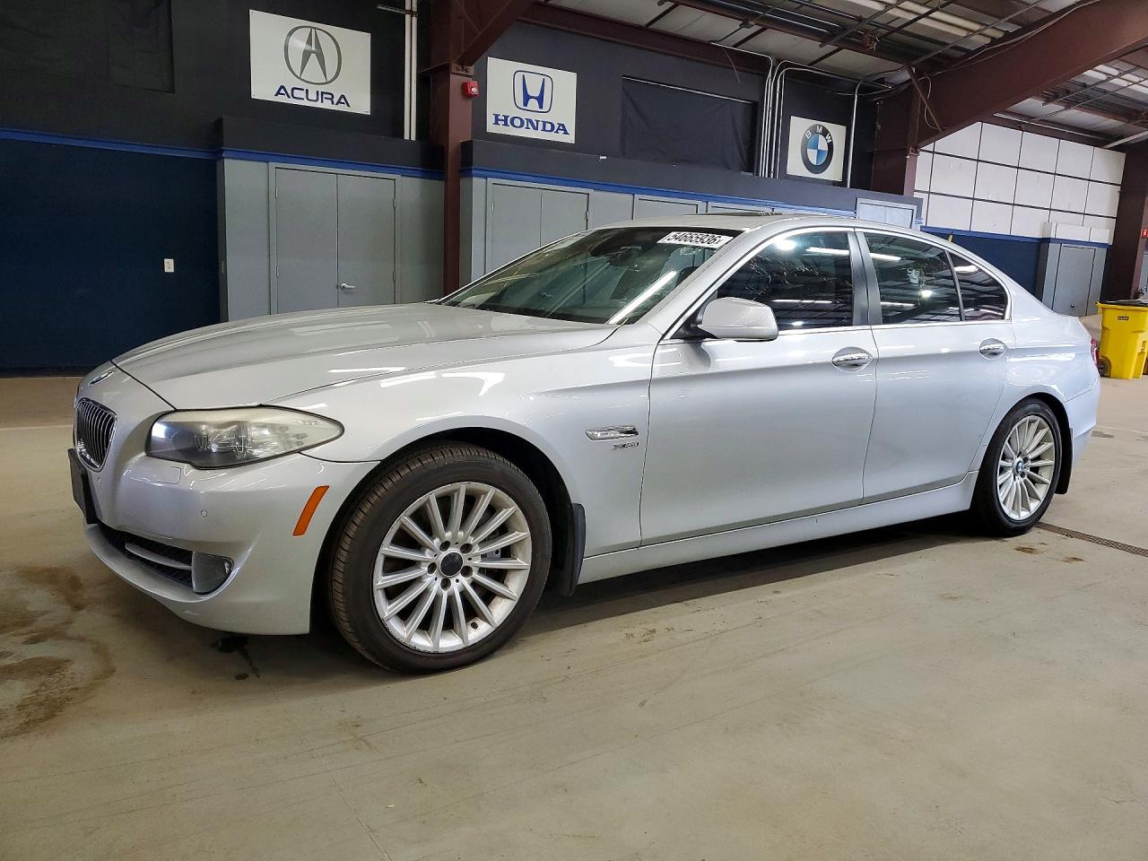 WBAFU7C55BC876270 · 2011 BMW 535