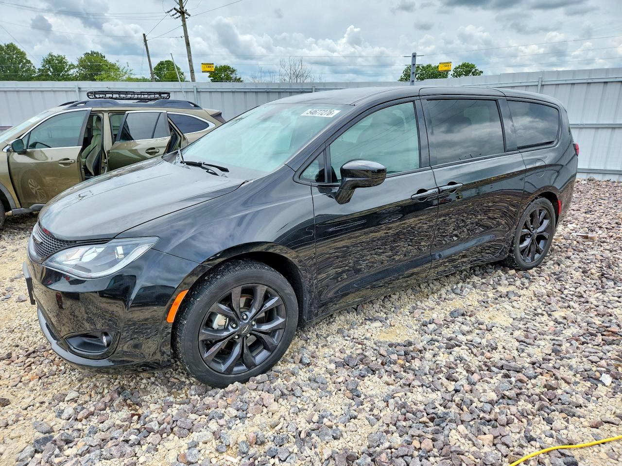 2C4RC1FG6KR698437 · 2019 CHRYSLER PACIFICA